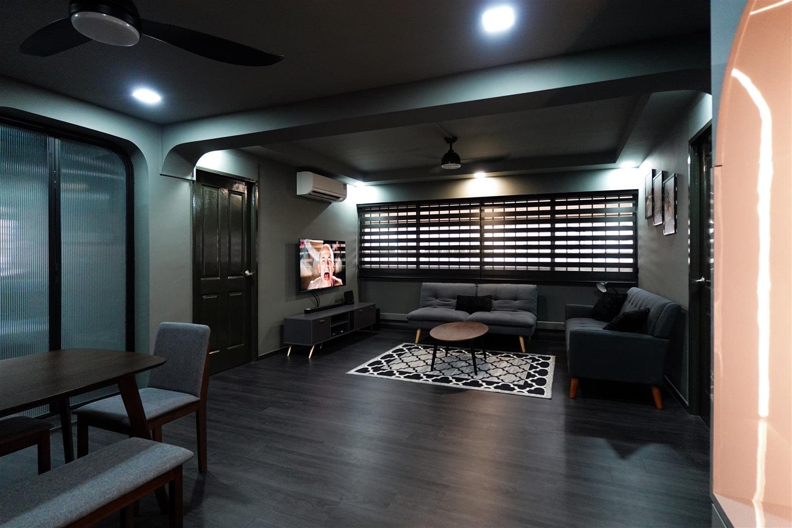 294 Choa Chu Kang St 93 - Sophisticated dark living and dining space