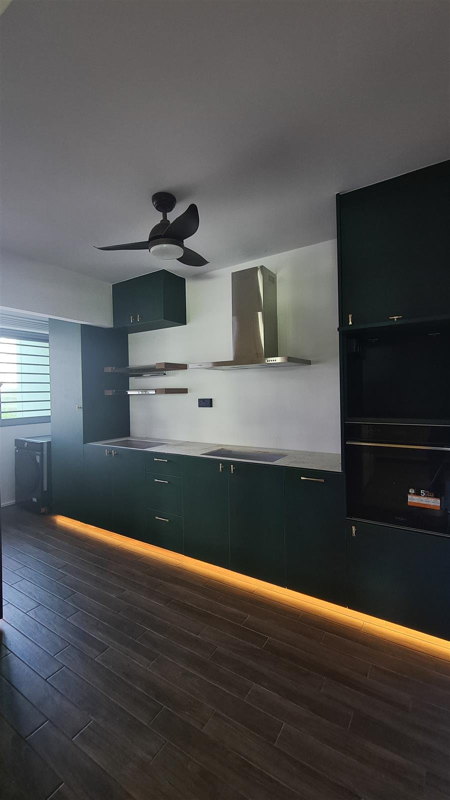 2024-03-18 Project - Bold kitchen cabinetry with contrasting worktops