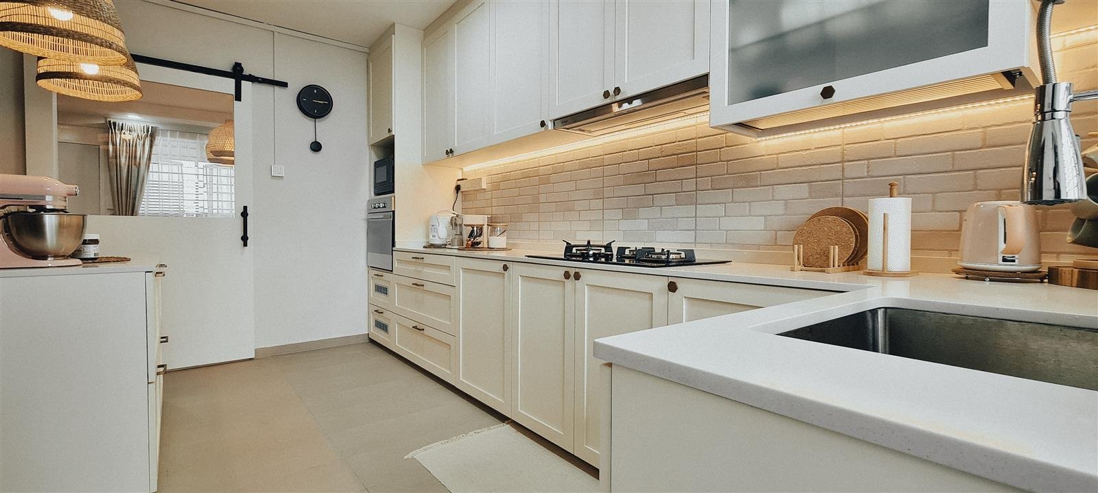 101 Simei Street 1 - Warm timber dining counter and joinery